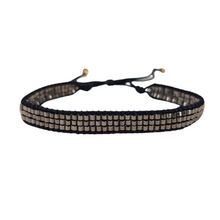 Cargar imagen en el visor de la galería, Pulsera ajustable, elaborada a mano con cristales miyuki