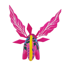Cargar imagen en el visor de la galería, Alebrije oaxaqueño mediano, con forma de ajolote, de madera de copal