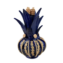 Cargar imagen en el visor de la galería, Piña mediana decorada con la técnica de barro vidriado