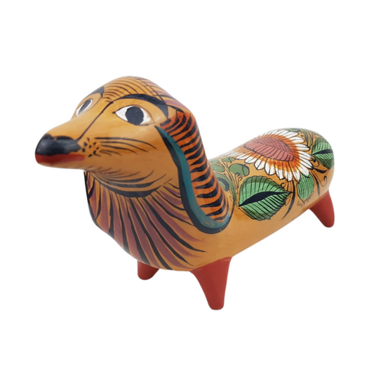 Perrito salchicha de barro bruñido pintado a mano