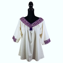 Cargar imagen en el visor de la galería, Blusa Atla de manta con manga 3/4 y pechera con bordado de hilván de Puebla