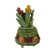 Cargar imagen en el visor de la galería, Piña mini decorada con la técnica de barro vidriado