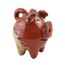 Cargar imagen en el visor de la galería, Alcancía con forma de cerdito bola hecho de barro natural