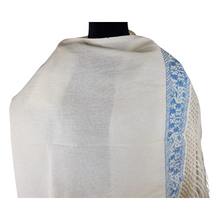 Cargar imagen en el visor de la galería, Rebozo de manta con bordado hilván
