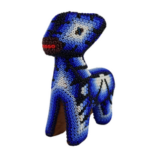 Cargar imagen en el visor de la galería, Cervatillo mini decorado con motivos Wixárika