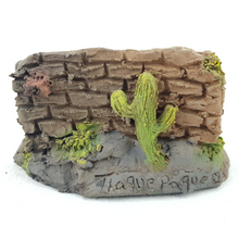 Cargar imagen en el visor de la galería, Maceta de barro con forma de casa hecha por Norma Ramírez