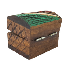 Cargar imagen en el visor de la galería, Cofre alhajero de madera tallada, hecho en Pátzcuaro, Michoacán