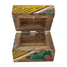 Cargar imagen en el visor de la galería, Cofre alhajero de madera tallada, hecho en Pátzcuaro, Michoacán