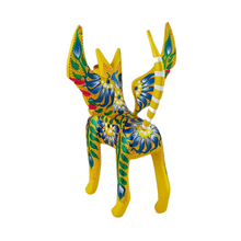 Cargar imagen en el visor de la galería, Alebrije oaxaqueño grande, perro con alas de madera copal