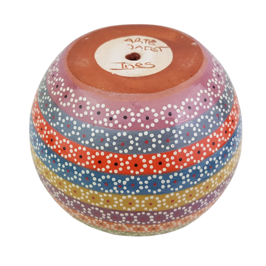 Maceta bola, de barro capulineado, moldeada y decorada a mano