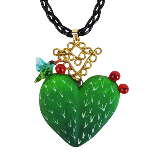 Juego de bisutería de barro policromado, vidrio estirado y filigrana, con forma de nopal