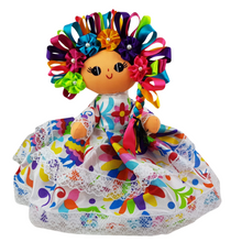 Cargar imagen en el visor de la galería, Muñeca de trapo otomí Lele grande