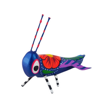 Cargar imagen en el visor de la galería, Alebrije oaxaqueño de madera copal chico