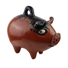 Cargar imagen en el visor de la galería, Alcancía con forma de cerdito bola hecho de barro natural