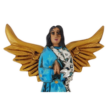 Cargar imagen en el visor de la galería, Angelito mini de madera decorado con milagritos