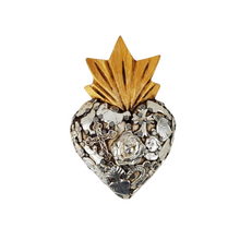 Cargar imagen en el visor de la galería, Corazón chico de madera decorado con milagritos