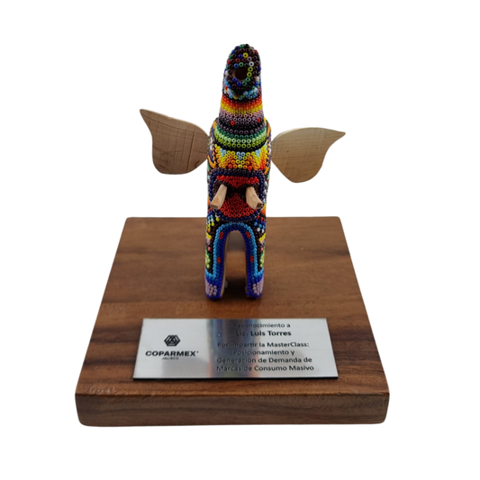 Galardón Elefante en Arte Wixárika | Pieza de Lujo