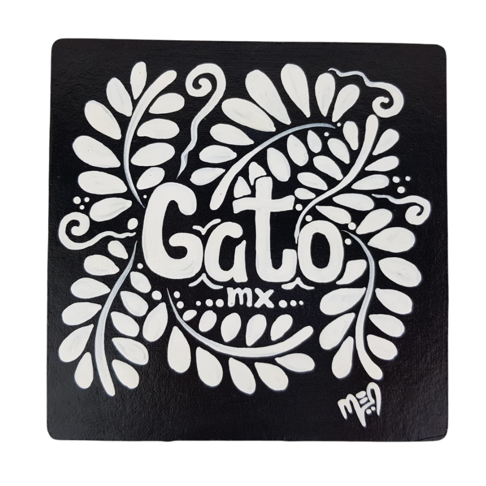 Juego gato, elaborado en papel maché