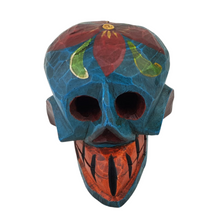 Cargar imagen en el visor de la galería, Cráneo purépecha tallado en madera de pino decorado a mano