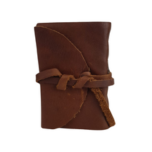 Cargar imagen en el visor de la galería, Libreta con hojas de papel piedra y forro de piel costurada a mano