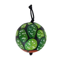 Cargar imagen en el visor de la galería, Esfera chica amate de papel maché pintada a mano