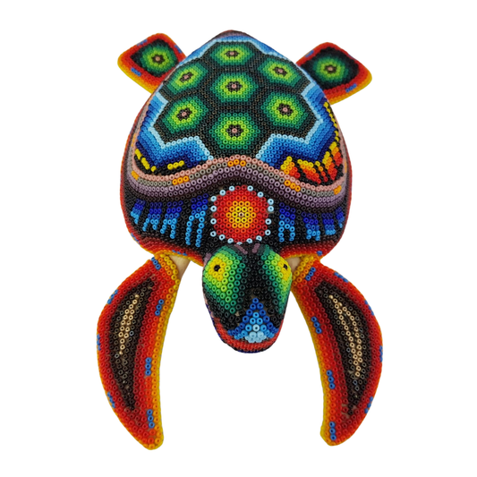 Tortuga de madera tallada, decorada con arte wixárika