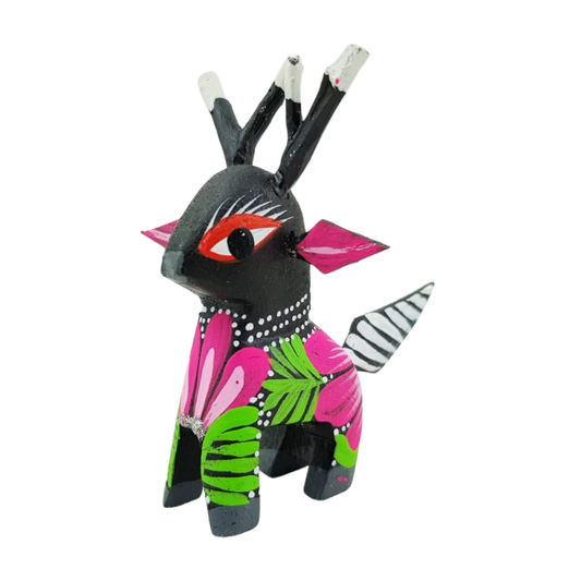 Alebrije Chico Talla en Madera de Copal Oax. | Arte Mexicano