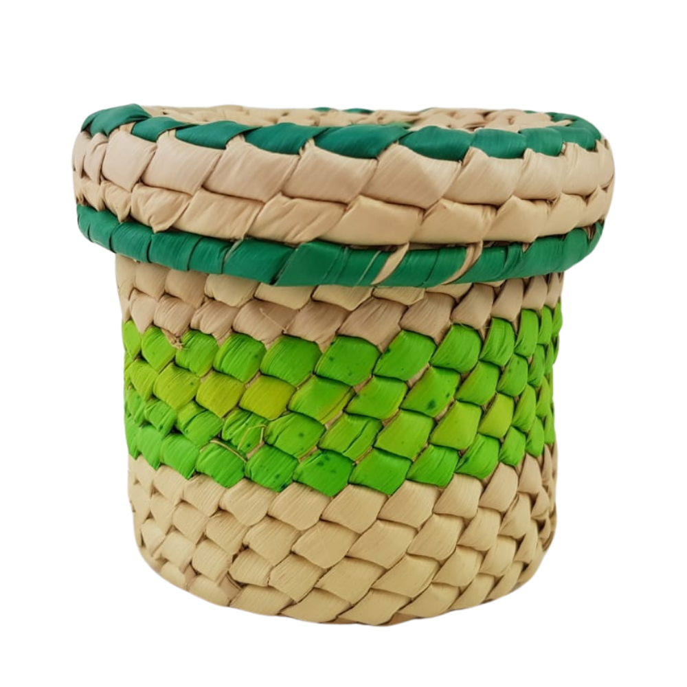 Caja de cilíndrica de palma, de colores