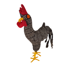 Cargar imagen en el visor de la galería, Animalito de lana, peluche gallo artesanal bordado a mano en Chiapas
