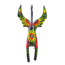 Cargar imagen en el visor de la galería, Alebrije oaxaqueño grande, gato con alas de madera copal