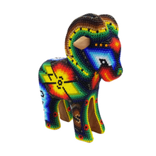 Cargar imagen en el visor de la galería, Borrego cimarrón chico decorado con motivos wixárika