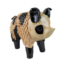 Cargar imagen en el visor de la galería, Alcancía en forma cerdito elaborada a mano con la técnica de barro vidriado