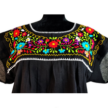 Cargar imagen en el visor de la galería, Blusa fresca tradicional de San Gabriel Chilac de manga corta