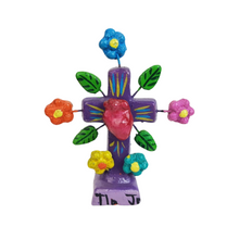 Cargar imagen en el visor de la galería, Cruz de arte popular mexicano elaborada con barro betus