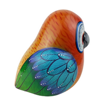 Cargar imagen en el visor de la galería, Lechuza elaborada en barro policromado