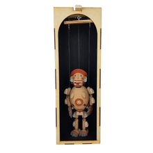 Cargar imagen en el visor de la galería, Títere de barro de la diosa prehispánica Tlaltecuhtli, señora de la tierra y devoradora de hombres, deidad Azteca