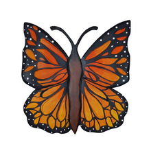 Cargar imagen en el visor de la galería, Mariposa monarca tallada en madera acabado mate