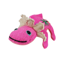 Cargar imagen en el visor de la galería, Animalito de lana, peluche ajolote artesanal hecho a mano en Chiapas