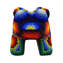 Cargar imagen en el visor de la galería, Ranita mini decorada con motivos wixárica