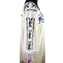 Cargar imagen en el visor de la galería, Vestido huanengo con mangas con bordado de punto de cruz, con flores y enredaderas