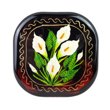 Cargar imagen en el visor de la galería, Espejo de bolsillo decorado con mariposas y flores