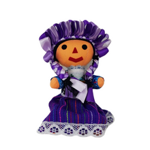 Cargar imagen en el visor de la galería, Muñequita de trapo otomí Lele chica