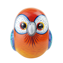 Cargar imagen en el visor de la galería, Lechuza elaborada en barro policromado