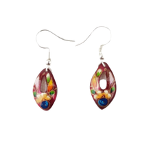 Cargar imagen en el visor de la galería, Arete mini de cobre decorado con mariposas y flores