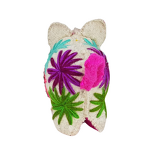 Cargar imagen en el visor de la galería, Animalito de lana, peluche puerquito artesanal bordado a mano en Chiapas