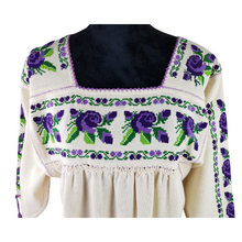 Cargar imagen en el visor de la galería, Vestido huanengo con mangas con bordado de punto de cruz, con flores y enredaderas