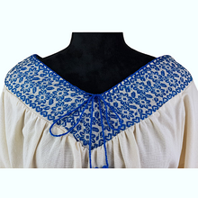 Cargar imagen en el visor de la galería, Blusa Atla de manta con manga 3/4 y pechera con bordado de hilván de Puebla