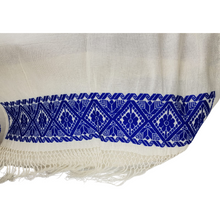 Cargar imagen en el visor de la galería, Rebozo de manta con bordado hilván