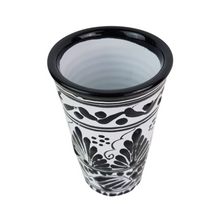 Cargar imagen en el visor de la galería, Vaso de talavera poblana con tapa