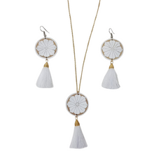 Cargar imagen en el visor de la galería, Juego de bisutería de jícara tallada de Oaxaca